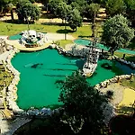 منتجع Amadria Park 4*