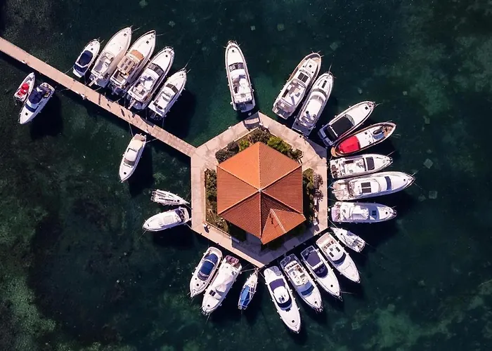 Amadria Park 4* シベニク